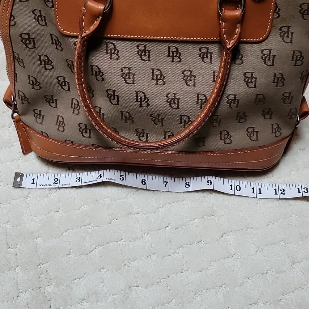 Dooney n Bourke Purse - Picture 3 of 9